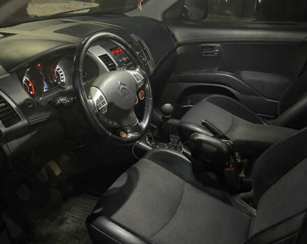 Чорний Сітроен С-Кроссер, об'ємом двигуна 2.2 л та пробігом 253 тис. км за 10500 $, фото 6 на Automoto.ua