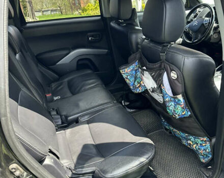 Черный Ситроен С-Кроссер, объемом двигателя 2.2 л и пробегом 271 тыс. км за 9500 $, фото 9 на Automoto.ua