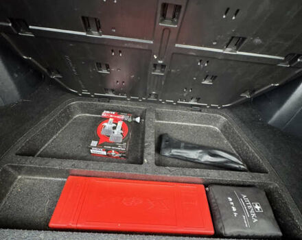 Коричневый Ситроен С-Кроссер, объемом двигателя 2.18 л и пробегом 248 тыс. км за 11500 $, фото 15 на Automoto.ua