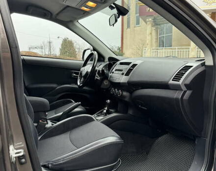 Коричневый Ситроен С-Кроссер, объемом двигателя 2.18 л и пробегом 248 тыс. км за 11500 $, фото 10 на Automoto.ua