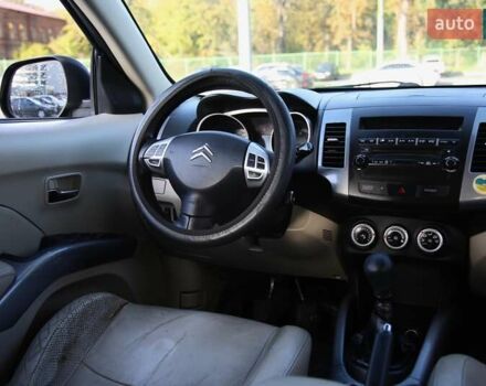 Серый Ситроен С-Кроссер, объемом двигателя 2.18 л и пробегом 270 тыс. км за 7200 $, фото 10 на Automoto.ua