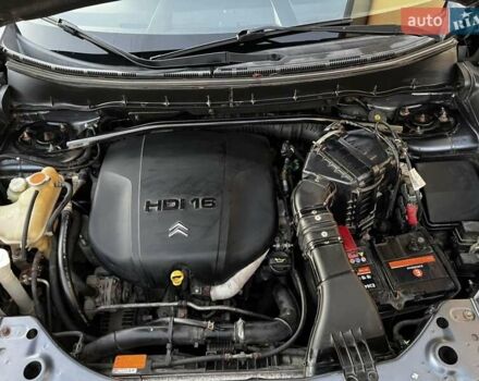 Сірий Сітроен С-Кроссер, об'ємом двигуна 2.2 л та пробігом 275 тис. км за 8800 $, фото 6 на Automoto.ua