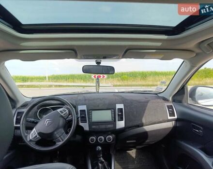 Серый Ситроен С-Кроссер, объемом двигателя 2.18 л и пробегом 206 тыс. км за 8300 $, фото 10 на Automoto.ua