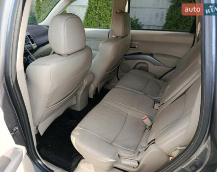 Серый Ситроен С-Кроссер, объемом двигателя 2.18 л и пробегом 217 тыс. км за 7500 $, фото 7 на Automoto.ua