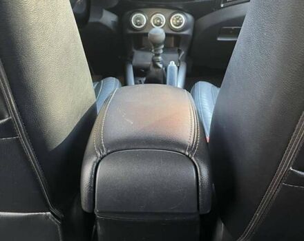 Серый Ситроен С-Кроссер, объемом двигателя 2.2 л и пробегом 370 тыс. км за 6800 $, фото 17 на Automoto.ua