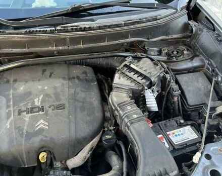 Серый Ситроен С-Кроссер, объемом двигателя 2.2 л и пробегом 370 тыс. км за 6800 $, фото 23 на Automoto.ua