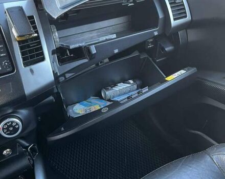 Серый Ситроен С-Кроссер, объемом двигателя 2.2 л и пробегом 370 тыс. км за 6800 $, фото 29 на Automoto.ua