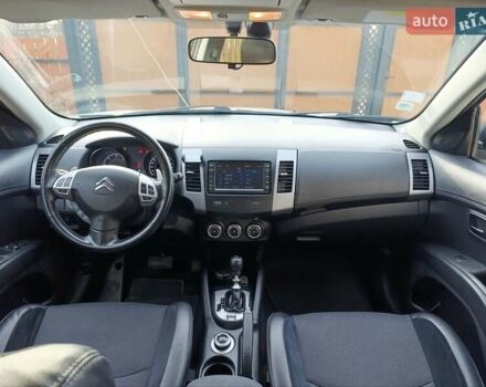 Серый Ситроен С-Кроссер, объемом двигателя 2.2 л и пробегом 219 тыс. км за 12250 $, фото 4 на Automoto.ua