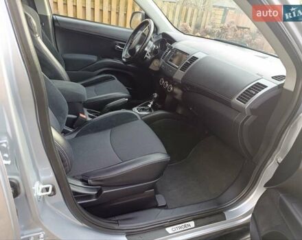 Серый Ситроен С-Кроссер, объемом двигателя 2.2 л и пробегом 219 тыс. км за 12250 $, фото 13 на Automoto.ua