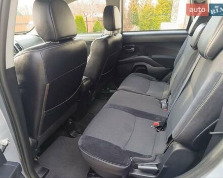 Серый Ситроен С-Кроссер, объемом двигателя 2.2 л и пробегом 219 тыс. км за 12250 $, фото 10 на Automoto.ua