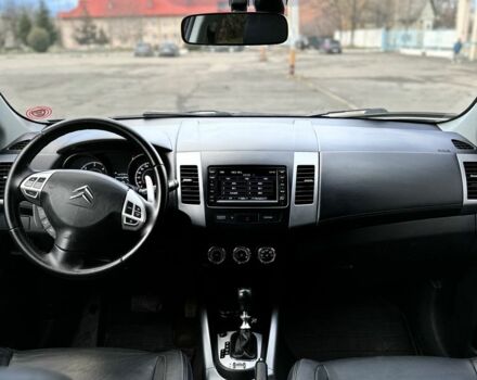 Серый Ситроен С-Кроссер, объемом двигателя 2.2 л и пробегом 250 тыс. км за 9700 $, фото 20 на Automoto.ua