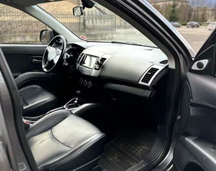 Серый Ситроен С-Кроссер, объемом двигателя 2.2 л и пробегом 250 тыс. км за 9700 $, фото 6 на Automoto.ua