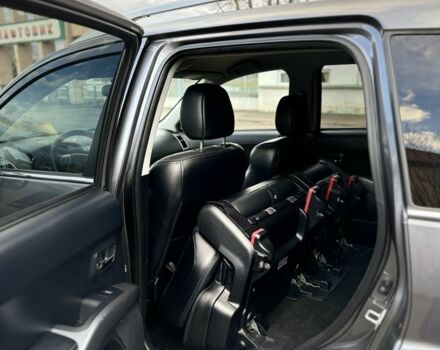 Серый Ситроен С-Кроссер, объемом двигателя 2.2 л и пробегом 250 тыс. км за 9700 $, фото 9 на Automoto.ua