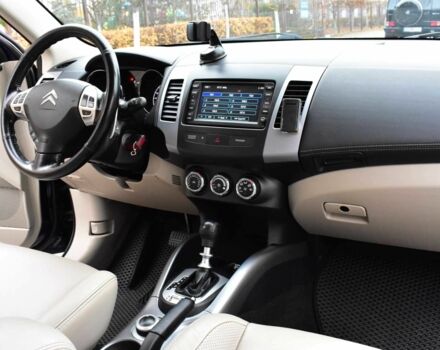 Синий Ситроен С-Кроссер, объемом двигателя 2.2 л и пробегом 156 тыс. км за 10300 $, фото 11 на Automoto.ua