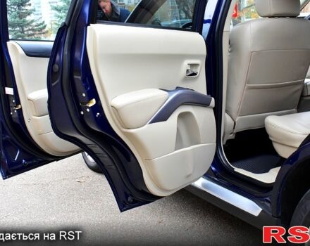 Синий Ситроен С-Кроссер, объемом двигателя 2.2 л и пробегом 158 тыс. км за 10300 $, фото 11 на Automoto.ua