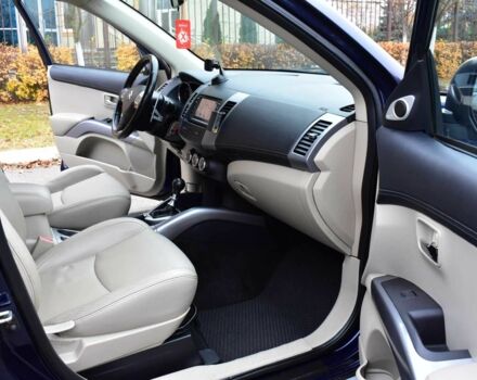 Синий Ситроен С-Кроссер, объемом двигателя 2.2 л и пробегом 156 тыс. км за 10300 $, фото 10 на Automoto.ua