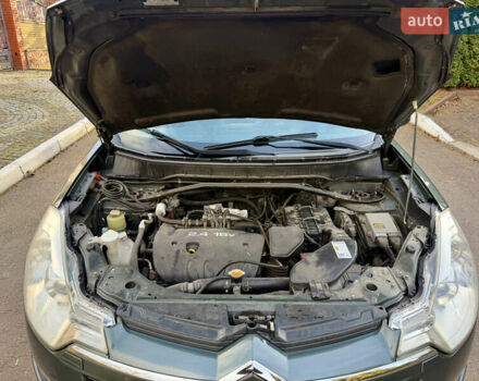 Зеленый Ситроен С-Кроссер, объемом двигателя 2.36 л и пробегом 228 тыс. км за 8299 $, фото 32 на Automoto.ua