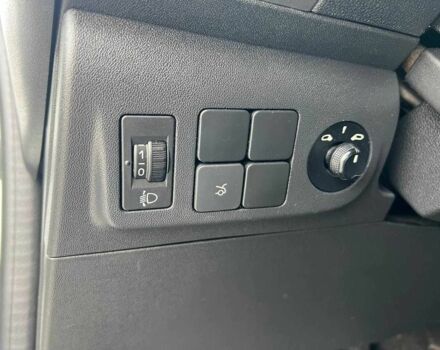 Сітроен С-Елізє 2013 у Львові на Automoto.ua Білий Сітроен С-Елізє, об'ємом двигуна 1.2 л та пробігом 115 тис. км за 5290 $, фото 19 на Automoto.ua