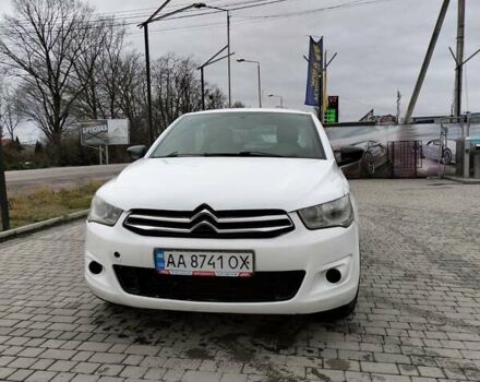 Белый Ситроен С-Элизе, объемом двигателя 1.2 л и пробегом 297 тыс. км за 4500 $, фото 1 на Automoto.ua
