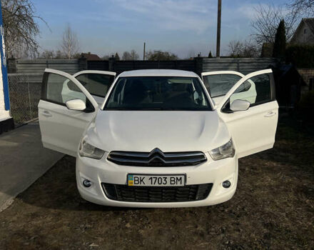 Белый Ситроен С-Элизе, объемом двигателя 1.56 л и пробегом 145 тыс. км за 6250 $, фото 2 на Automoto.ua