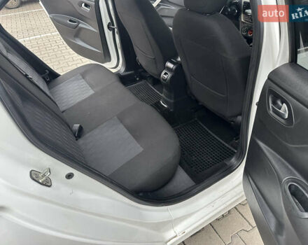 Білий Сітроен С-Елізє, об'ємом двигуна 1.59 л та пробігом 134 тис. км за 6900 $, фото 7 на Automoto.ua