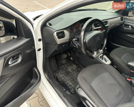 Белый Ситроен С-Элизе, объемом двигателя 1.59 л и пробегом 260 тыс. км за 6800 $, фото 8 на Automoto.ua