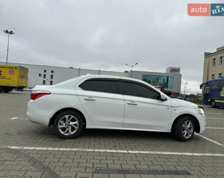 Белый Ситроен С-Элизе, объемом двигателя 1.59 л и пробегом 260 тыс. км за 6800 $, фото 3 на Automoto.ua