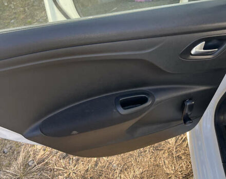 Белый Ситроен С-Элизе, объемом двигателя 1.56 л и пробегом 145 тыс. км за 6250 $, фото 8 на Automoto.ua