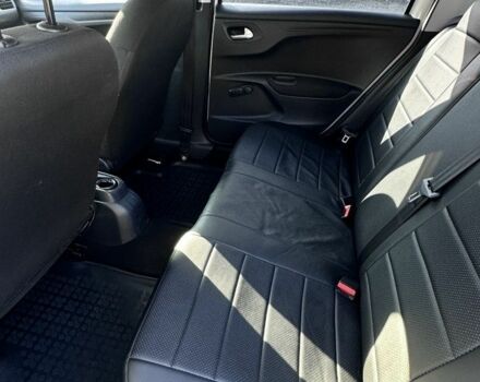 Белый Ситроен С-Элизе, объемом двигателя 1.2 л и пробегом 154 тыс. км за 5700 $, фото 5 на Automoto.ua