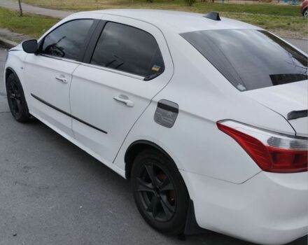 Белый Ситроен С-Элизе, объемом двигателя 1.2 л и пробегом 290 тыс. км за 5700 $, фото 1 на Automoto.ua