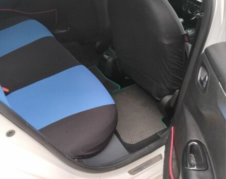 Белый Ситроен С-Элизе, объемом двигателя 1.2 л и пробегом 290 тыс. км за 5700 $, фото 5 на Automoto.ua