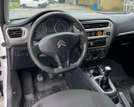 Білий Сітроен С-Елізє, об'ємом двигуна 1.2 л та пробігом 268 тис. км за 4300 $, фото 5 на Automoto.ua