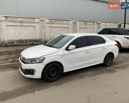 Белый Ситроен С-Элизе, объемом двигателя 1.2 л и пробегом 320 тыс. км за 3800 $, фото 1 на Automoto.ua