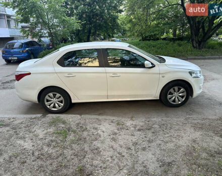 Белый Ситроен С-Элизе, объемом двигателя 1.2 л и пробегом 340 тыс. км за 6000 $, фото 4 на Automoto.ua