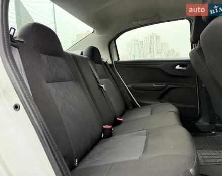 Белый Ситроен С-Элизе, объемом двигателя 1.2 л и пробегом 204 тыс. км за 6490 $, фото 10 на Automoto.ua