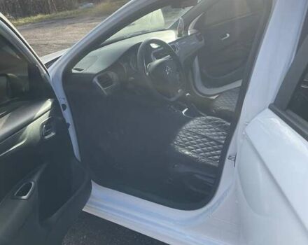 Белый Ситроен С-Элизе, объемом двигателя 1.2 л и пробегом 141 тыс. км за 6500 $, фото 4 на Automoto.ua