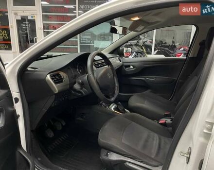 Белый Ситроен С-Элизе, объемом двигателя 1.2 л и пробегом 216 тыс. км за 5990 $, фото 15 на Automoto.ua