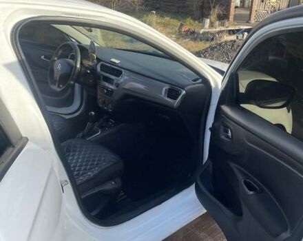 Белый Ситроен С-Элизе, объемом двигателя 1.2 л и пробегом 141 тыс. км за 6500 $, фото 1 на Automoto.ua