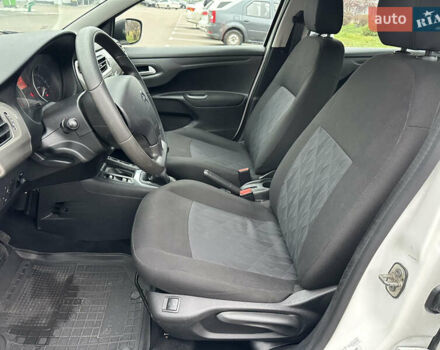 Білий Сітроен С-Елізє, об'ємом двигуна 1.6 л та пробігом 134 тис. км за 8600 $, фото 9 на Automoto.ua