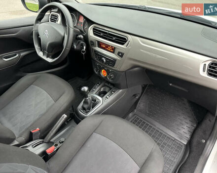 Білий Сітроен С-Елізє, об'ємом двигуна 1.6 л та пробігом 134 тис. км за 8600 $, фото 10 на Automoto.ua