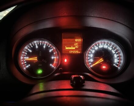 Белый Ситроен С-Элизе, объемом двигателя 1.6 л и пробегом 134 тыс. км за 10500 $, фото 3 на Automoto.ua