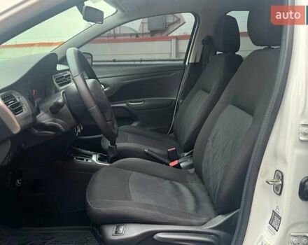 Белый Ситроен С-Элизе, объемом двигателя 1.56 л и пробегом 125 тыс. км за 9990 $, фото 8 на Automoto.ua