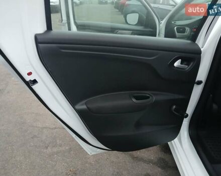 Белый Ситроен С-Элизе, объемом двигателя 1.46 л и пробегом 49 тыс. км за 13500 $, фото 20 на Automoto.ua