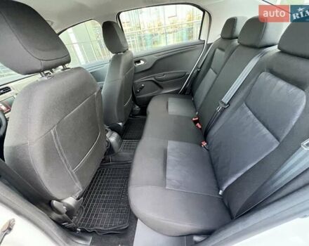 Белый Ситроен С-Элизе, объемом двигателя 1.59 л и пробегом 25 тыс. км за 13792 $, фото 12 на Automoto.ua