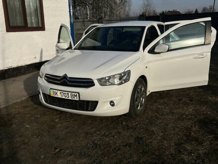 Белый Ситроен С-Элизе, объемом двигателя 1.56 л и пробегом 145 тыс. км за 6250 $, фото 1 на Automoto.ua