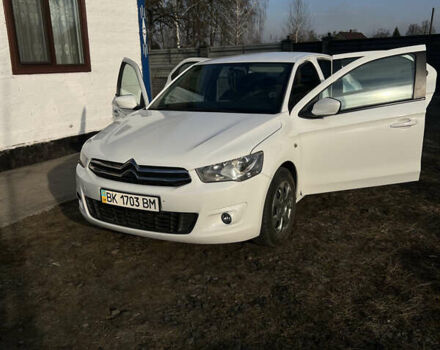 Белый Ситроен С-Элизе, объемом двигателя 1.56 л и пробегом 145 тыс. км за 6250 $, фото 1 на Automoto.ua