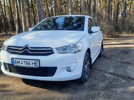 Сітроен С-Елізє 2013 у Житомирі на Automoto.ua Білий Сітроен С-Елізє, об'ємом двигуна 1.59 л та пробігом 129 тис. км за 6300 $, фото 1 на Automoto.ua