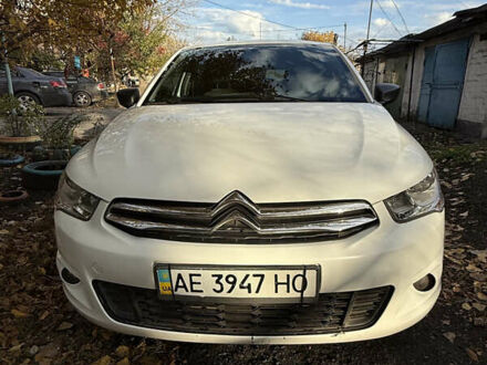 Белый Ситроен С-Элизе, объемом двигателя 1.2 л и пробегом 122 тыс. км за 7000 $, фото 1 на Automoto.ua