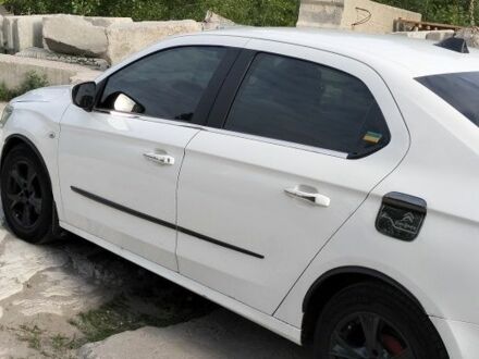 Сітроен С-Елізє 2015 у Києві на Automoto.ua Білий Сітроен С-Елізє, об'ємом двигуна 1.2 л та пробігом 280 тис. км за 5650 $, фото 1 на Automoto.ua