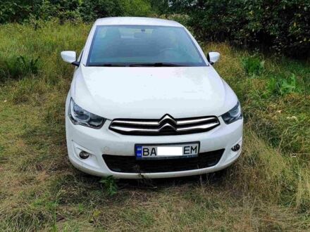 Ситроен С-Элизе 2016 в Киеве на Automoto.ua Белый Ситроен С-Элизе, объемом двигателя 1.2 л и пробегом 175 тыс. км за 6900 $, фото 1 на Automoto.ua